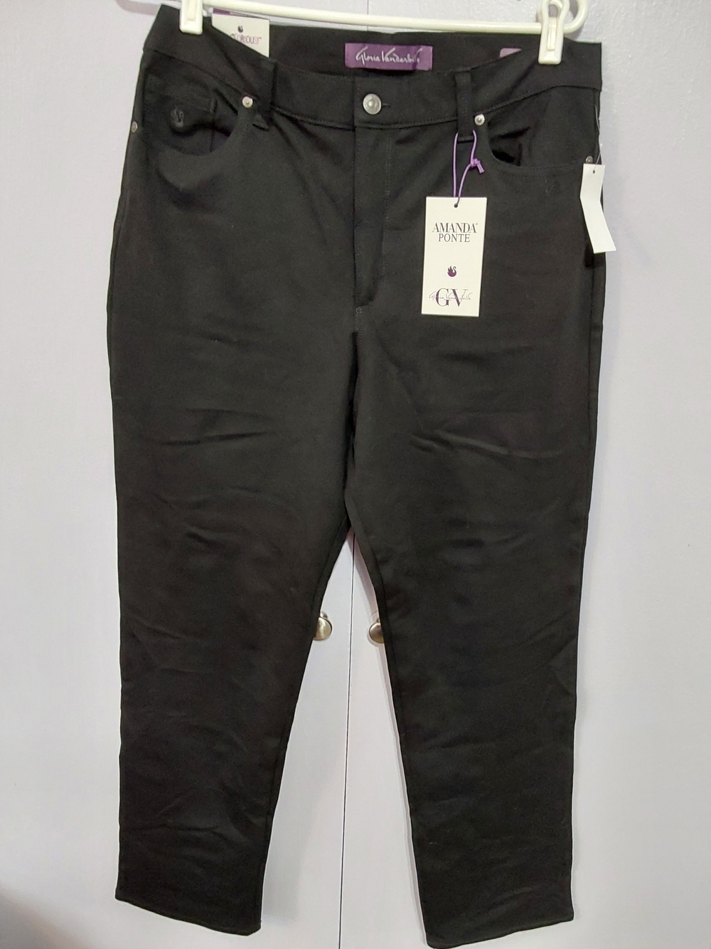 Gloria Vanderbilt Black Tapered Leg Pants